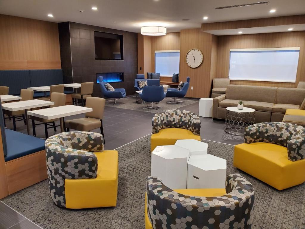 Microtel Inn & Suites By Wyndham Farmington Eksteriør billede